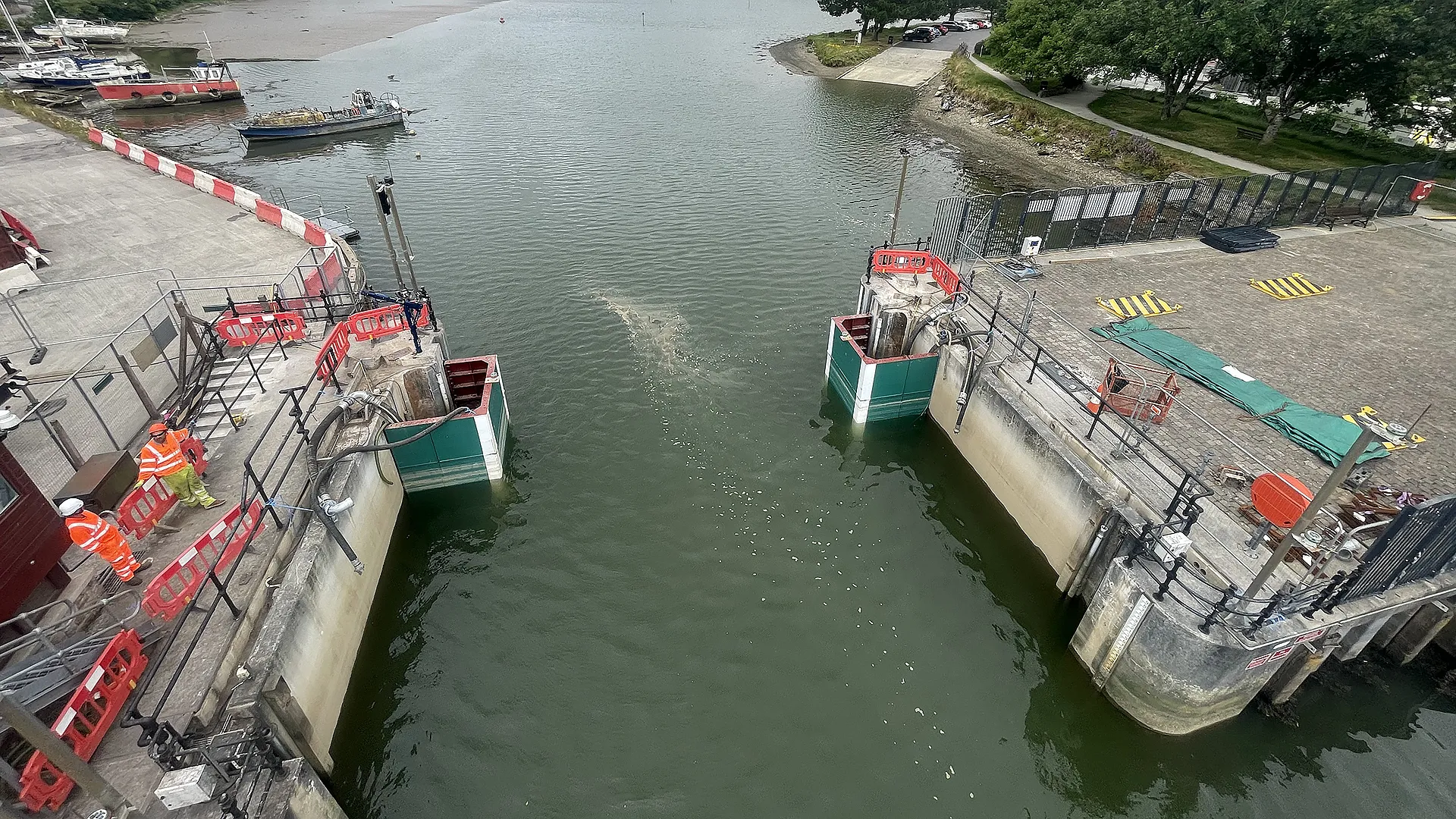 Limpet Dam Installation for Tidal Gate Maintenance, Truro, Cornwall